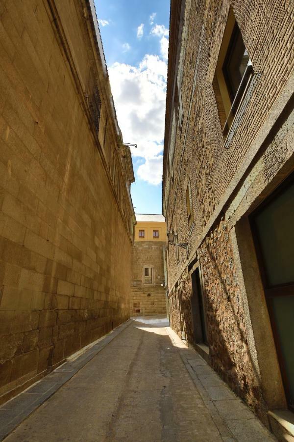La Casa Del Liron By Toledo Ap Lägenhet Exteriör bild